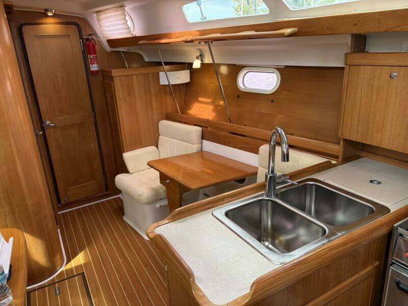 2004 Catalina 36 MkII