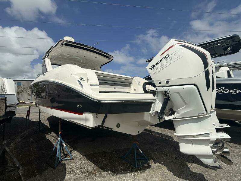 2020 Sea Ray 350 SLX Outboard