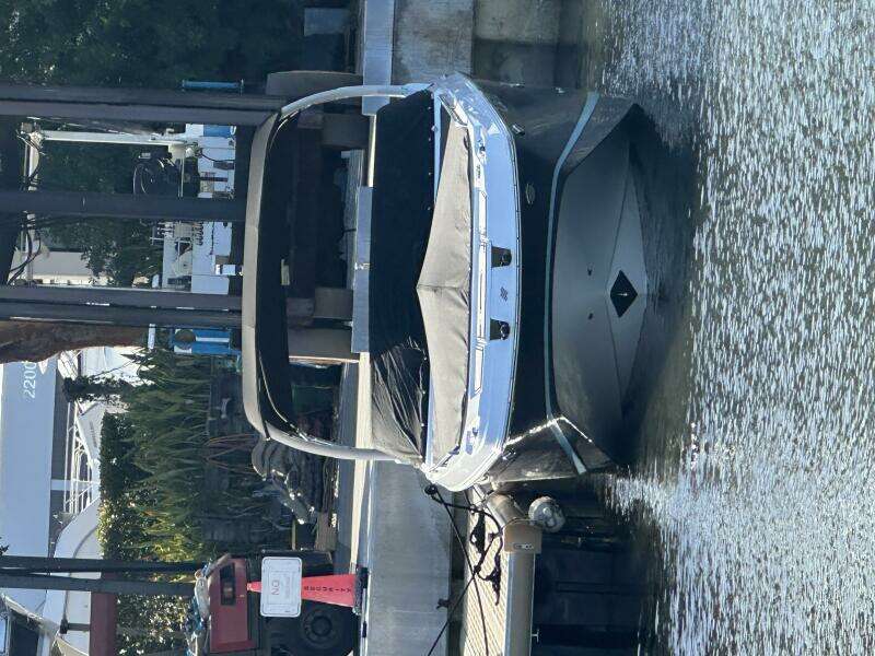 2022 Four Winns HD8 OB