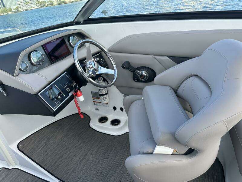 2022 Four Winns HD8 OB