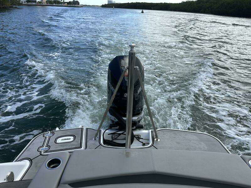 2022 Four Winns HD8 OB