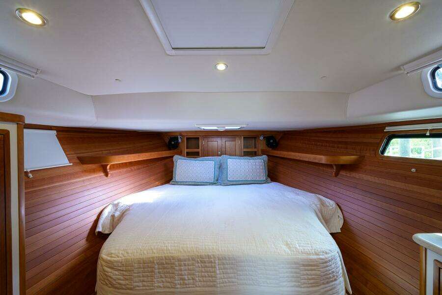 MJM 43 Scout - Interior Stateroom