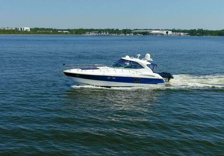 2005 50' Cruisers 500 Express Gratitude Portside