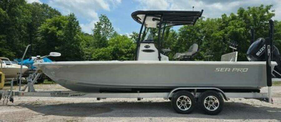 2023 Sea Pro 248 Bay