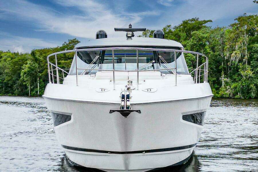 2021 Riviera 5400 Sport Yacht Platinum Edition