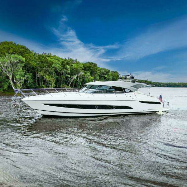 2021 Riviera 5400 Sport Yacht Platinum Edition