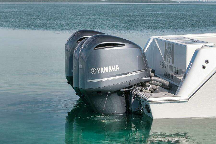 2021 Contender 39 ST