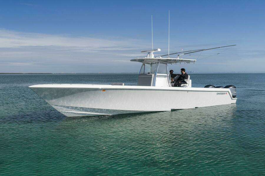 2021 Contender 39 ST