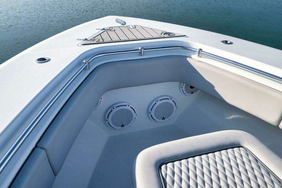 2021 Contender 39 ST