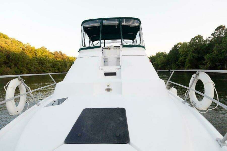 1996 Mainship 37 Motor Yacht