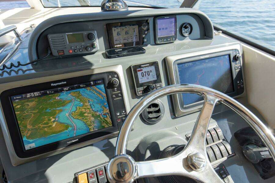 2012 Pursuit OS 345 Offshore