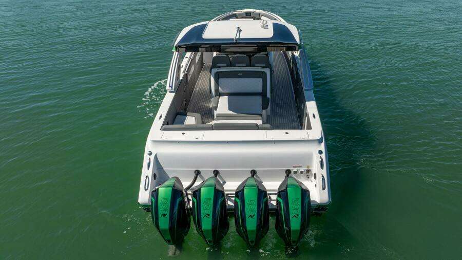 2024 Cigarette 42 Auroris