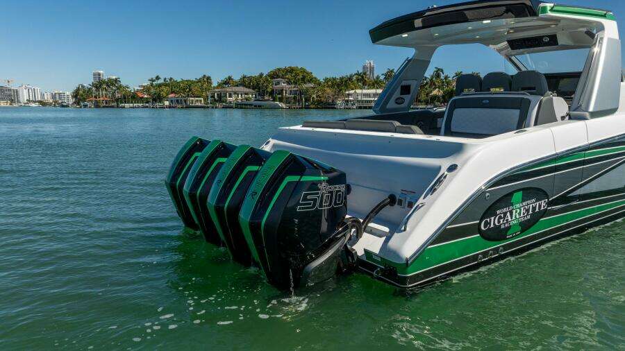 2024 Cigarette 42 Auroris