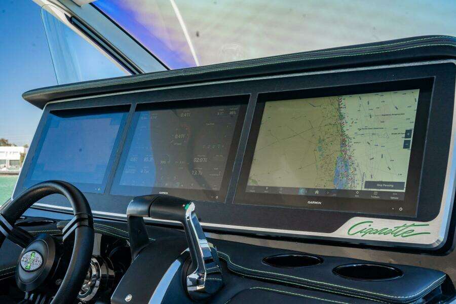 2024 Cigarette 42 Auroris