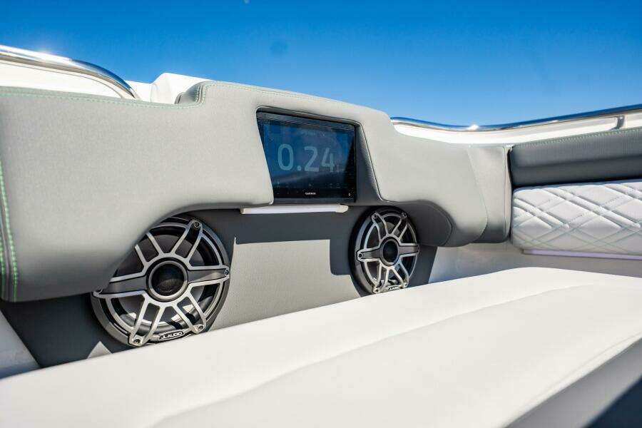 2024 Cigarette 42 Auroris