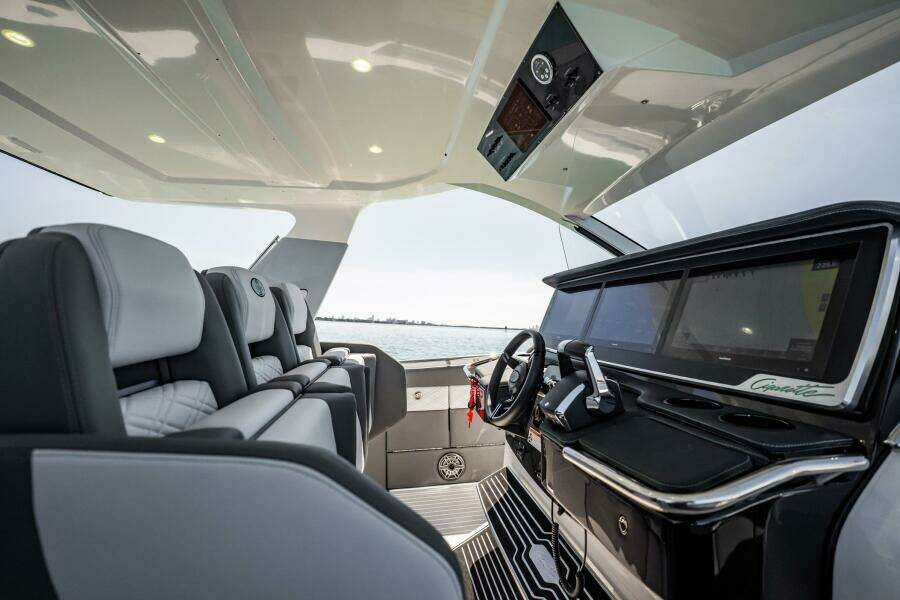 2024 Cigarette 42 Auroris