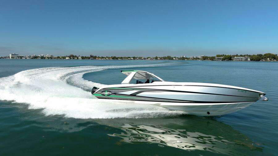 2024 Cigarette 42 Auroris