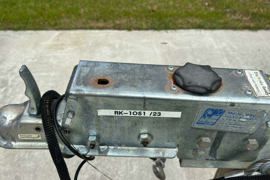 2018 Coach Pontoons 230 RF