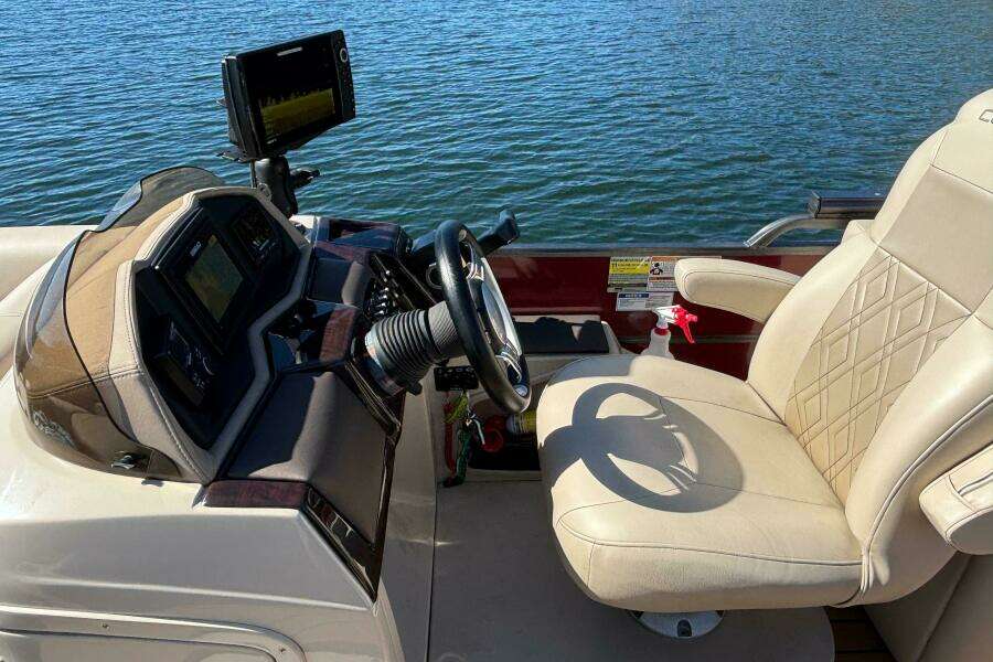 2018 Coach Pontoons 230 RF