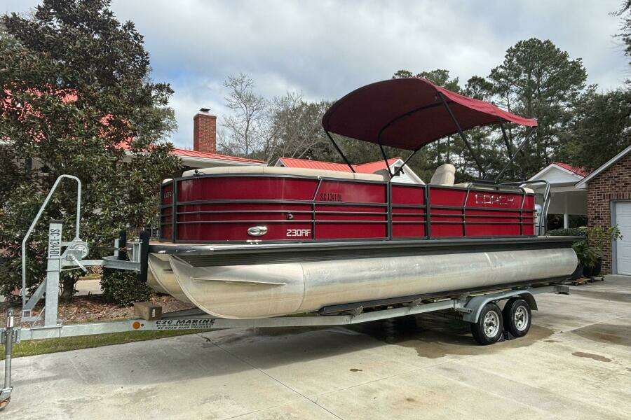 2018 Coach Pontoons 230 RF