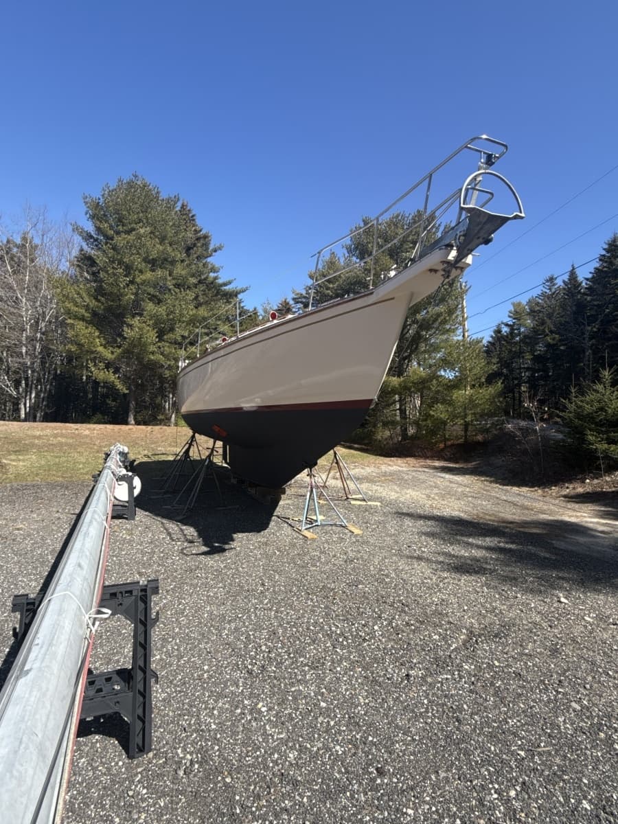 1995 Island Packet 37