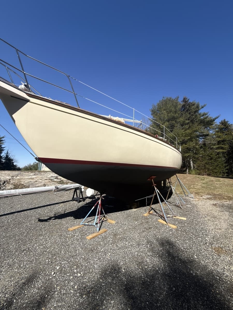 1995 Island Packet 37