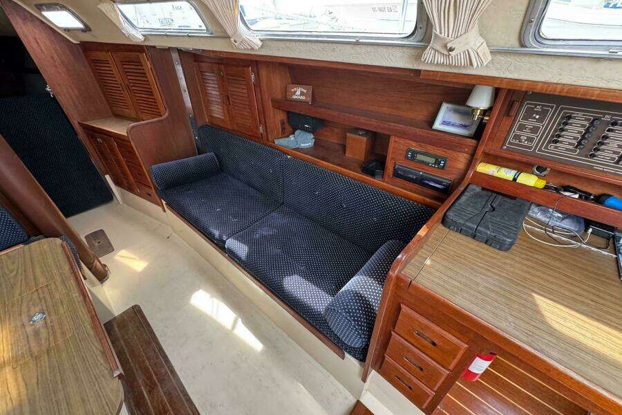 1986 Catalina 38