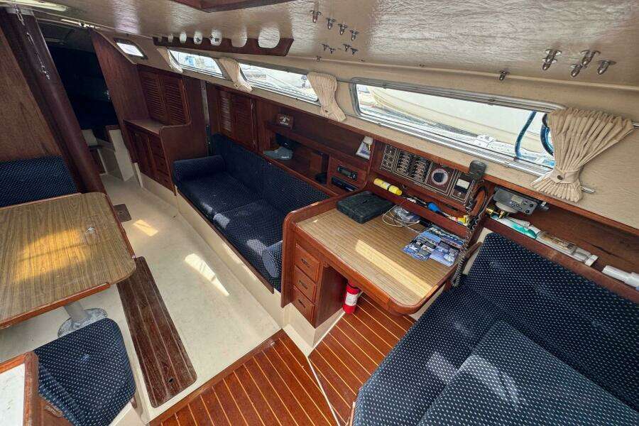 1986 Catalina 38