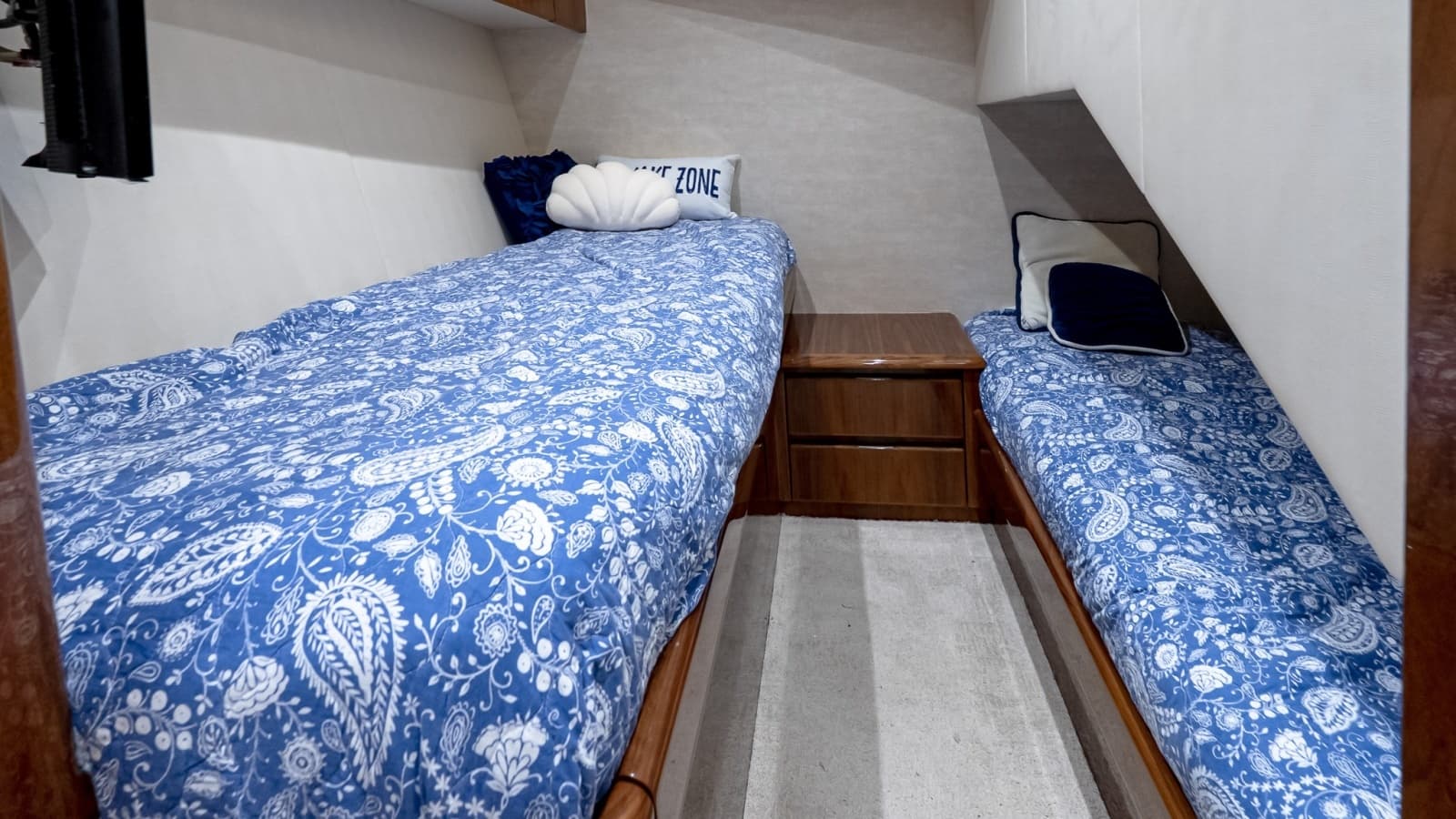 2017 Viking 62 Enclosed Bridge