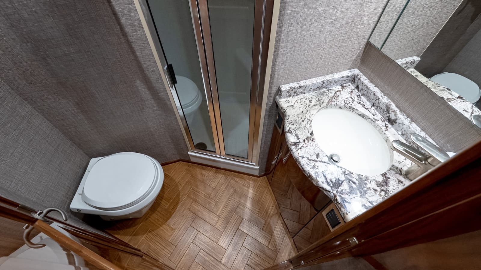 2017 Viking 62 Enclosed Bridge