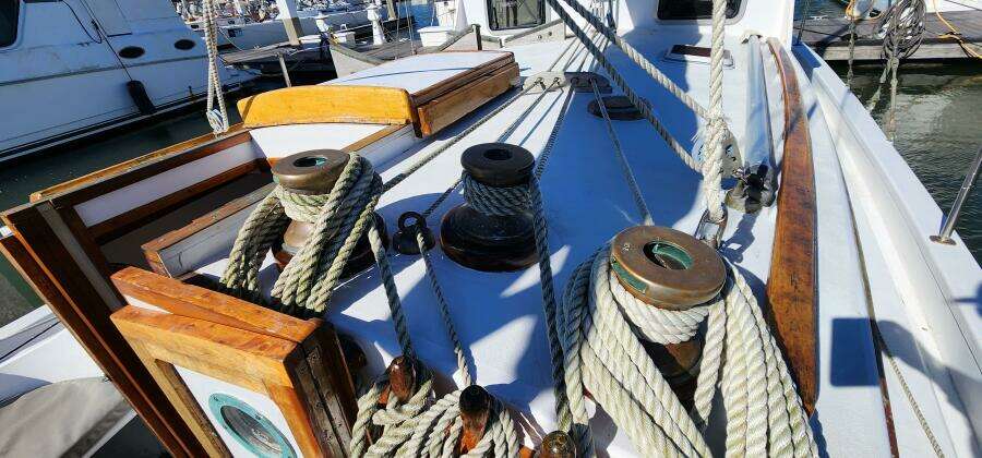 1996 Tillotson-Pearson Motorsailer 32