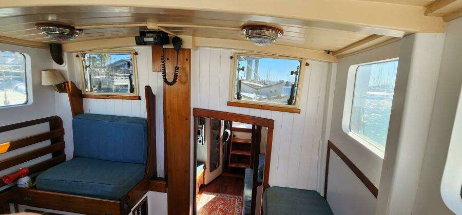 1996 Tillotson-Pearson Motorsailer 32