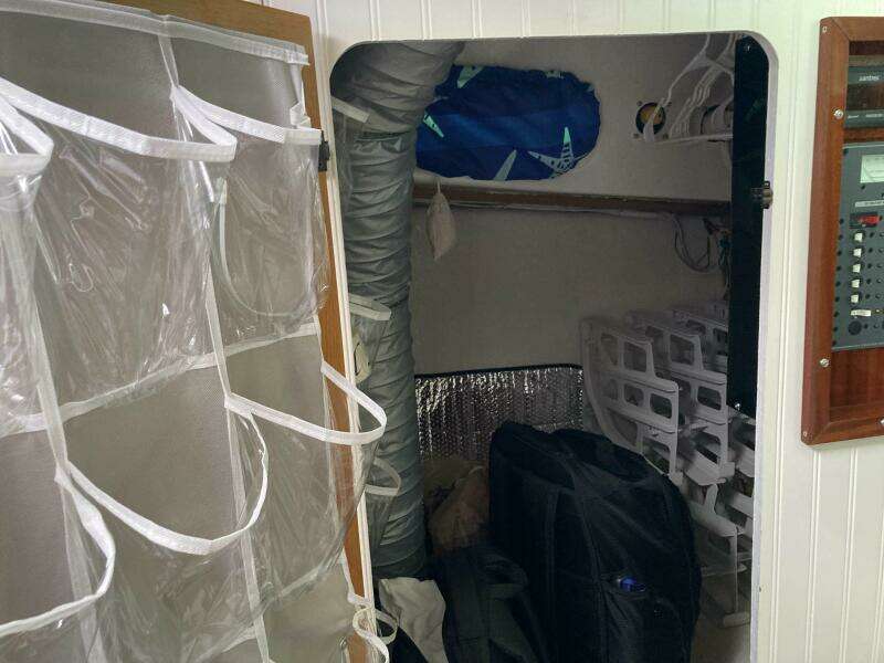 1978 Prairie Boat Works Coastal Cruiser