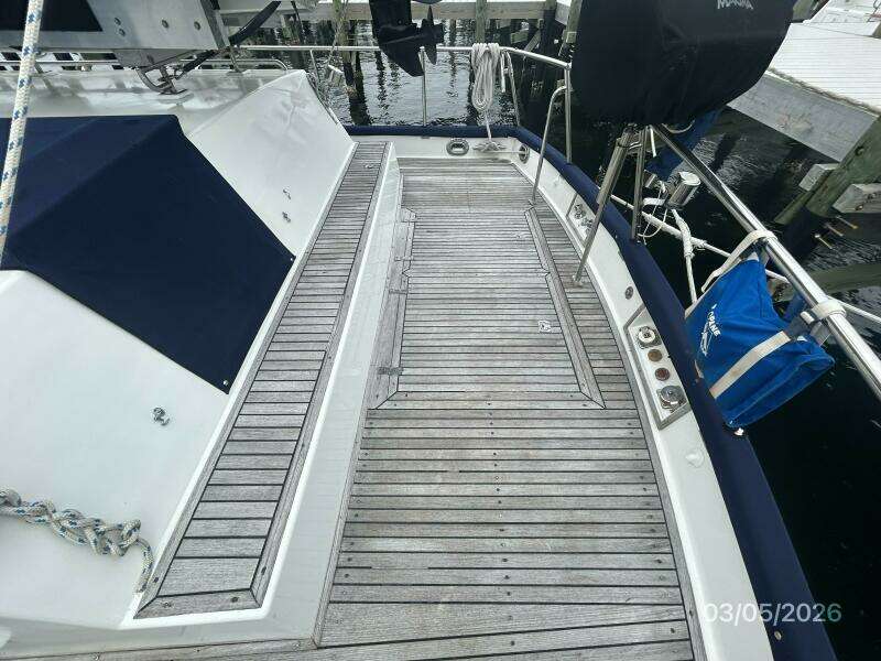 42' Grand Banks aftdeck starboard