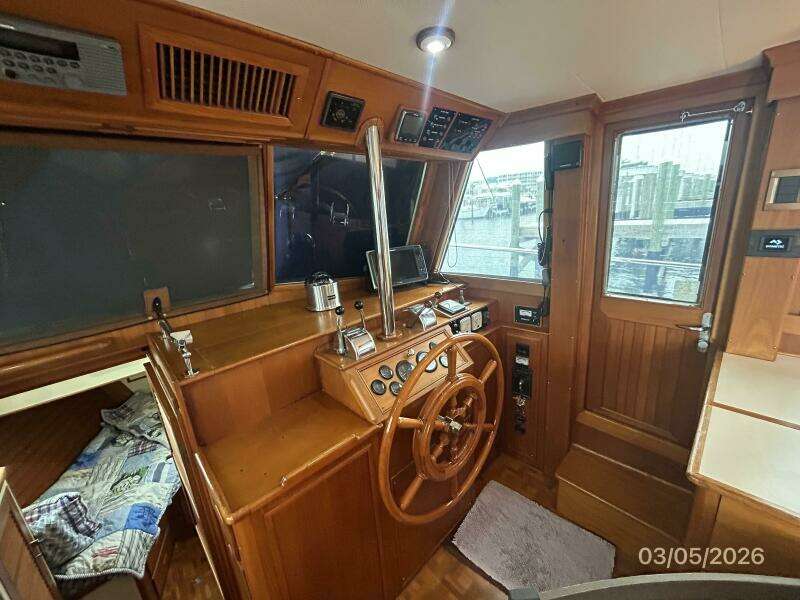 42' Grand Banks lower helm1