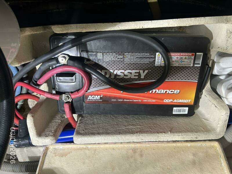 42' Grand Banks starboard main engine start battery