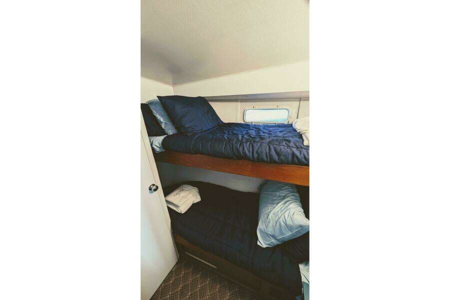 1969 Chris-Craft 35 Commander