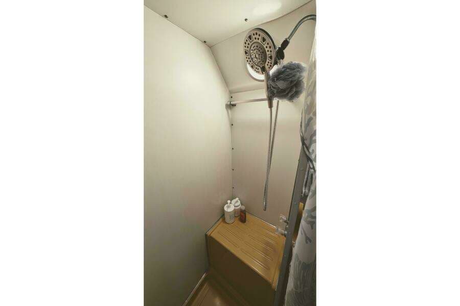 1969 Chris-Craft 35 Commander