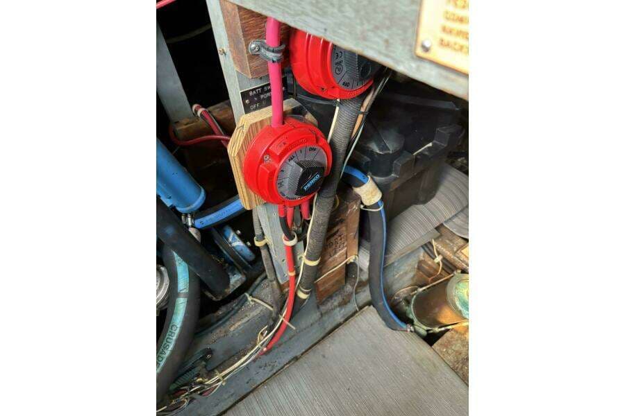 1969 Chris-Craft 35 Commander