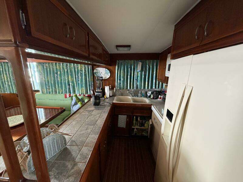 1975 Hatteras 58 LRC