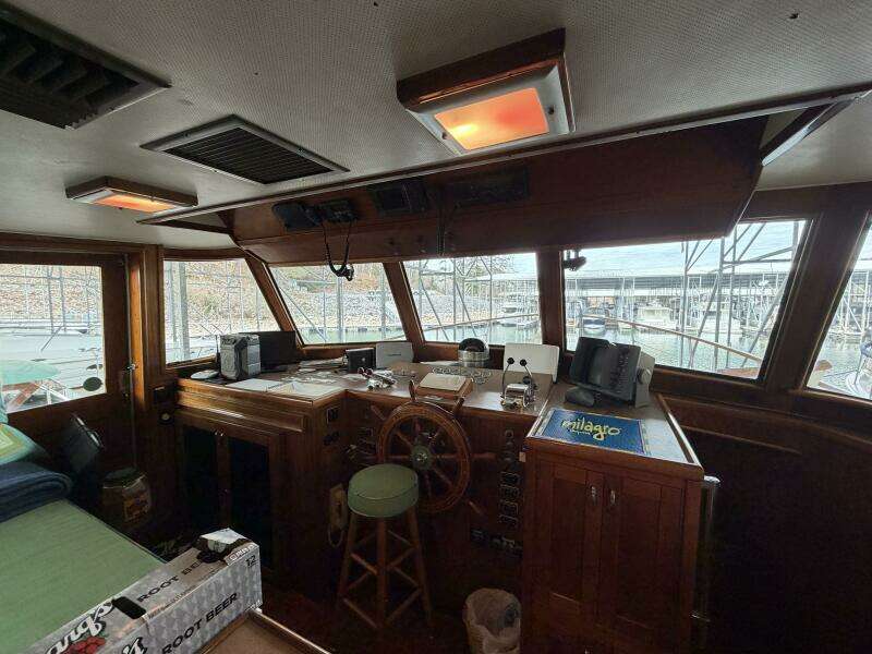 1975 Hatteras 58 LRC
