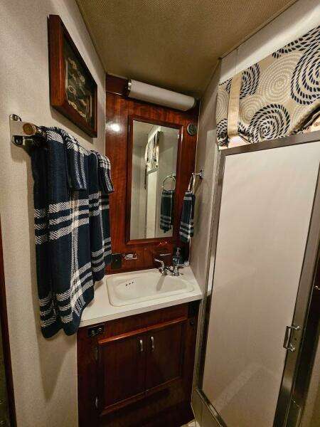 1975 Hatteras 58 LRC