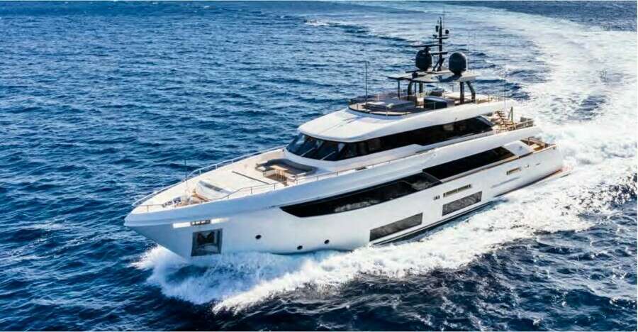2023 Custom Line 33 Navetta