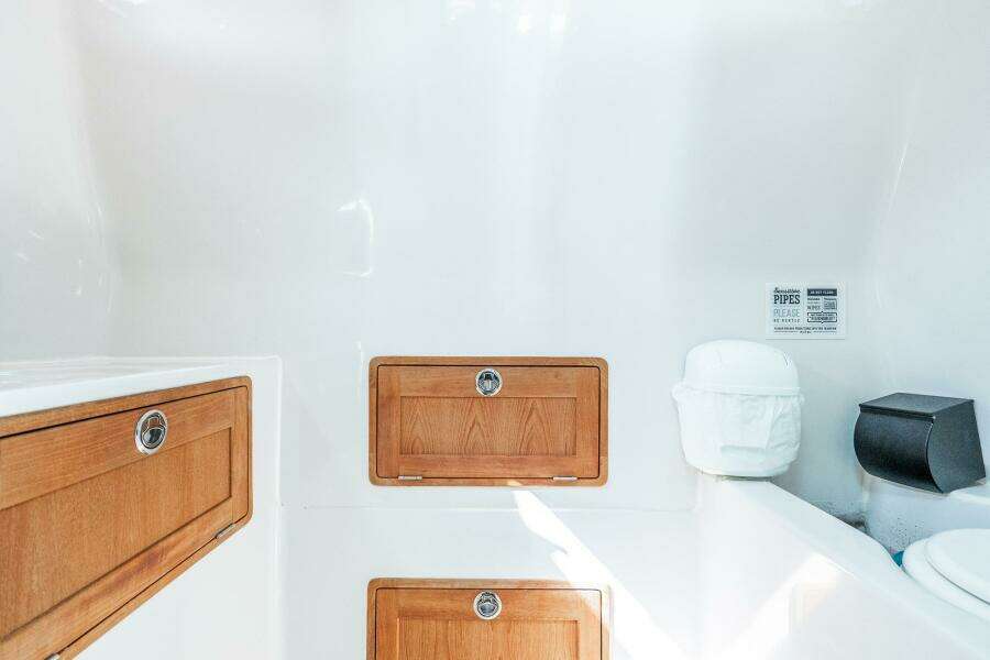 2002 Protector 410 Targa