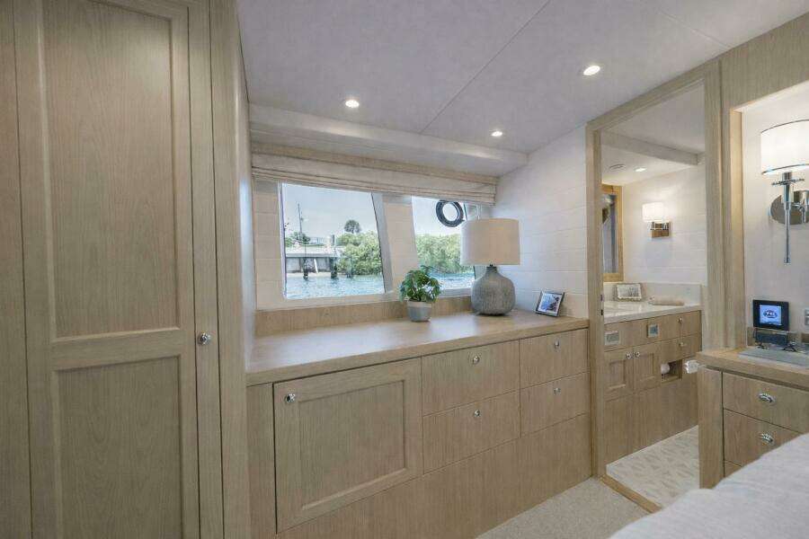 2026 Offshore Yachts 