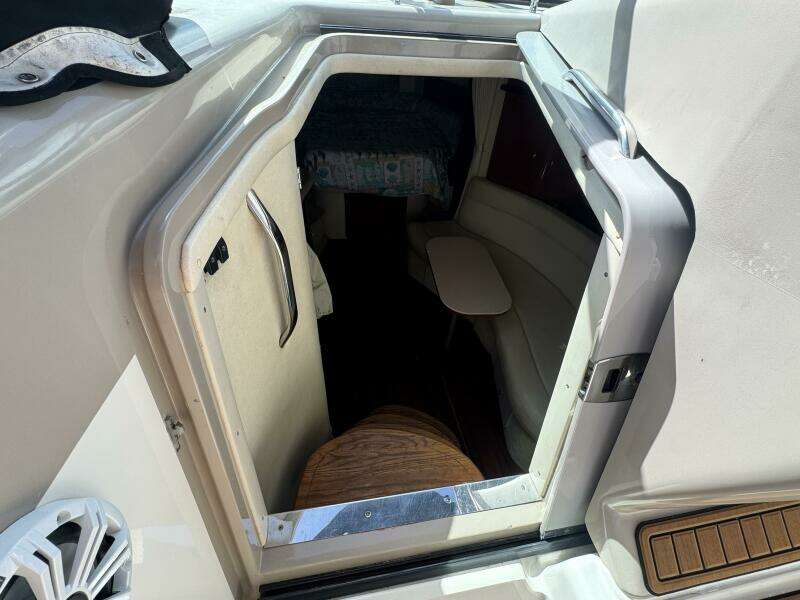 2002 Sea Ray 320 Sundancer