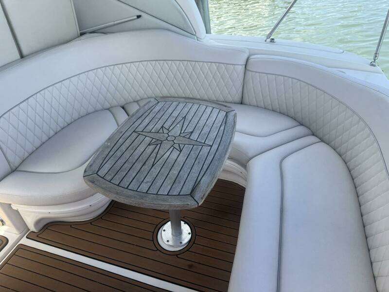 2002 Sea Ray 320 Sundancer