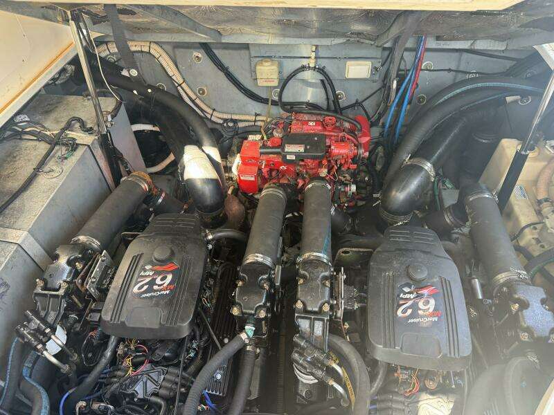 2002 Sea Ray 320 Sundancer