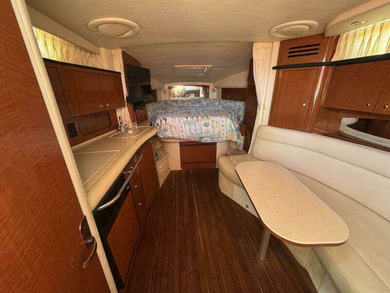 2002 Sea Ray 320 Sundancer