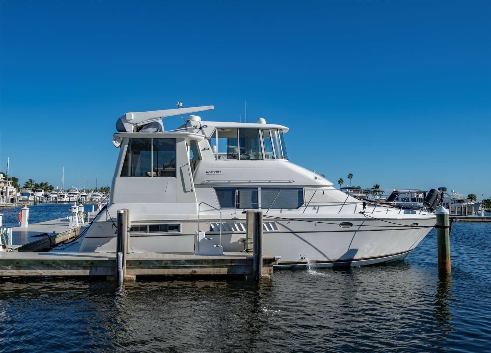 1998 Carver 455 Aft Cabin MY